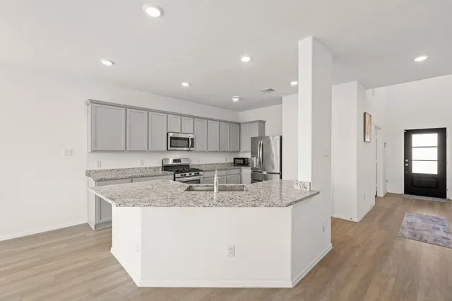 $2,800 | 5026 Lavaridge Drive, Richmond, TX 77469