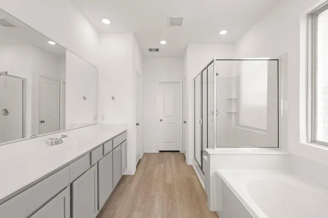 $2,800 | 5026 Lavaridge Drive, Richmond, TX 77469