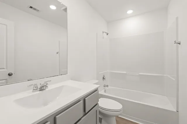 $2,800 | 5026 Lavaridge Drive, Richmond, TX 77469