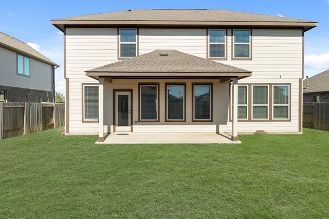 $2,800 | 5026 Lavaridge Drive, Richmond, TX 77469