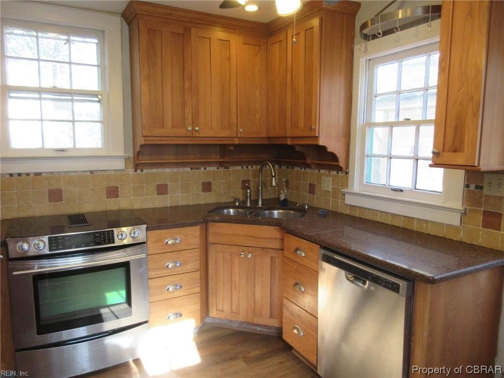 8007 Belroi Road Gloucester, VA 23061 - Photo 3 of 9
