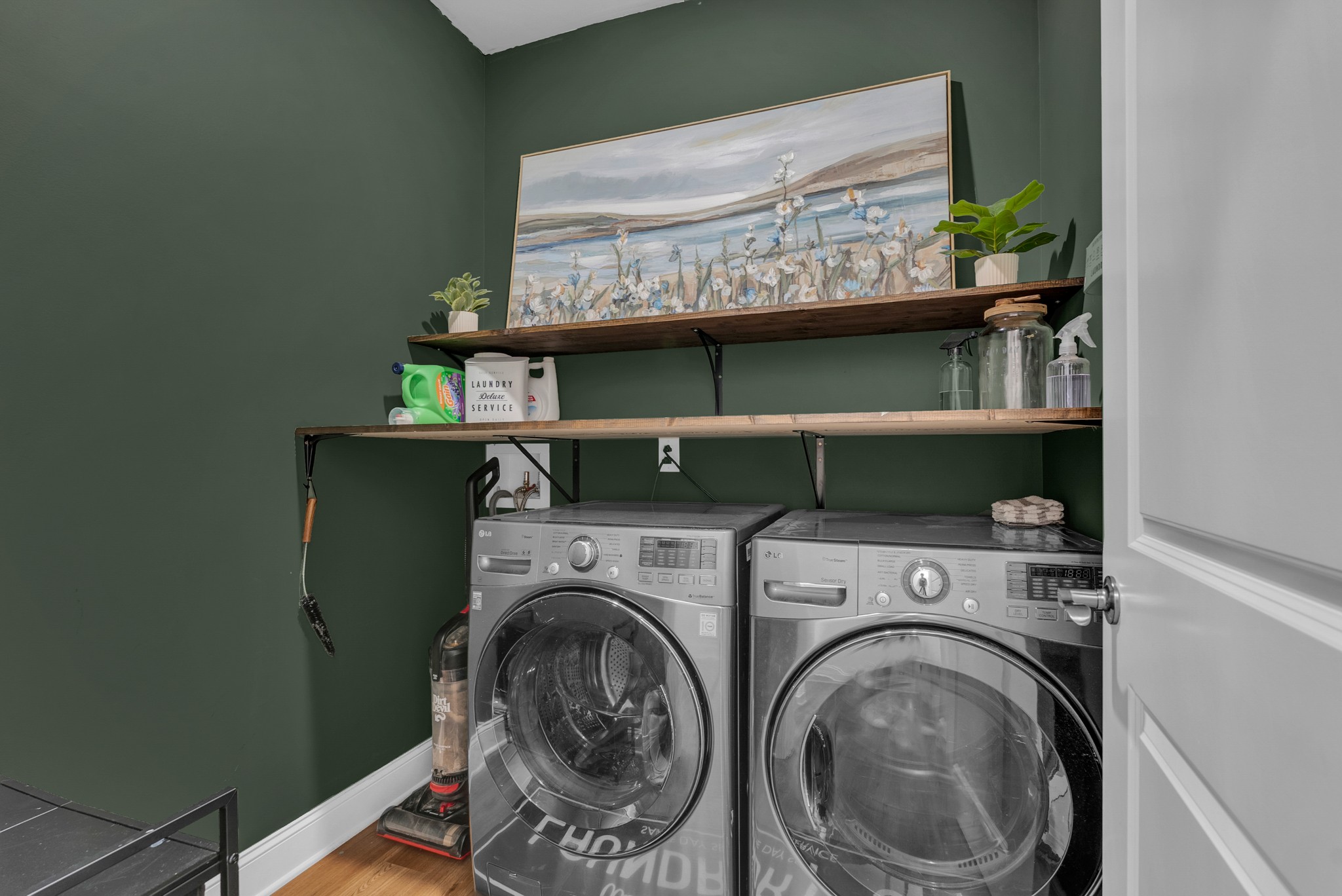 415 Old Morrison Road McMinnville, TN 37110 - Photo 15 of 20 a utility room with dryer and washer