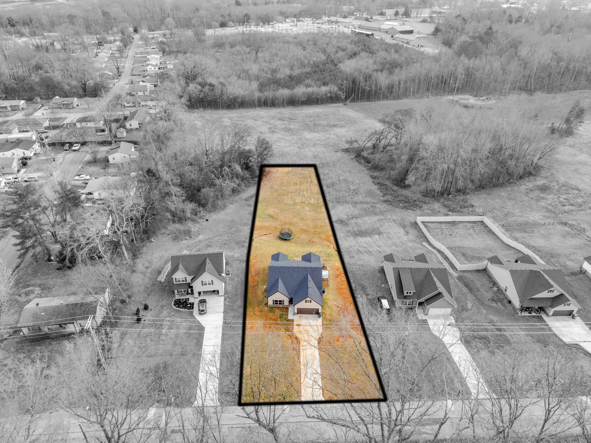 415 Old Morrison Road McMinnville, TN 37110 - Photo 19 of 20 a view of roof