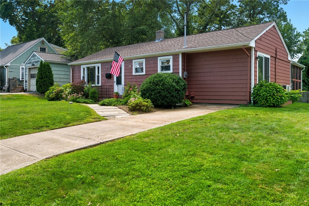 11 Observatory Road Warwick, RI 02888 - Photo 6 of 31