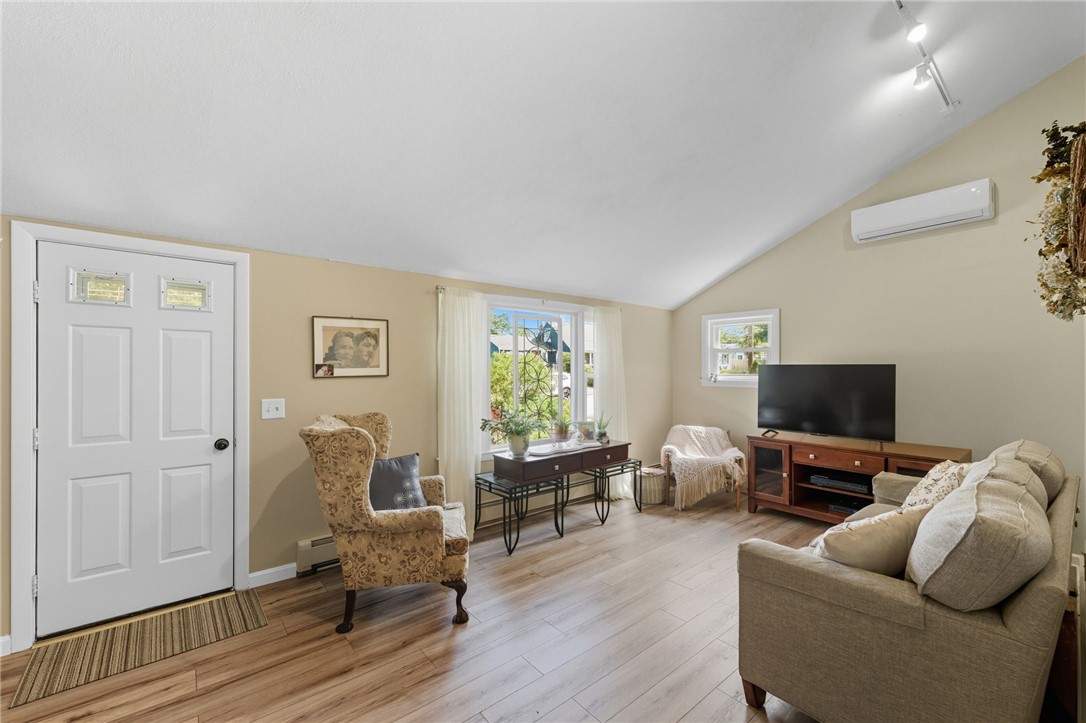 11 Observatory Road Warwick, RI 02888 - Photo 8 of 31