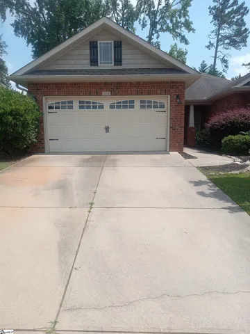$325,000 | 504 Airdale Lane, Simpsonville, SC 29680