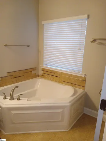 $325,000 | 504 Airdale Lane, Simpsonville, SC 29680