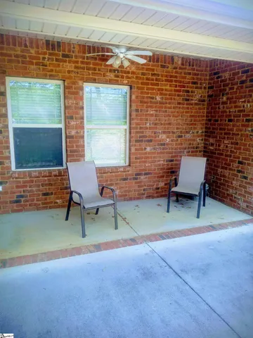 $325,000 | 504 Airdale Lane, Simpsonville, SC 29680