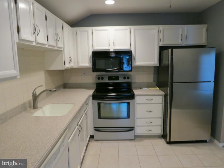 213 Chase Road Chesterbrook, PA 19087 - Photo 23 of 25 Kitchen