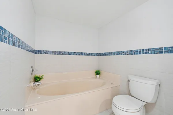 $2,750 | 3613 South Banana River Boulevard, Unit 304, Cocoa Beach, FL 32931