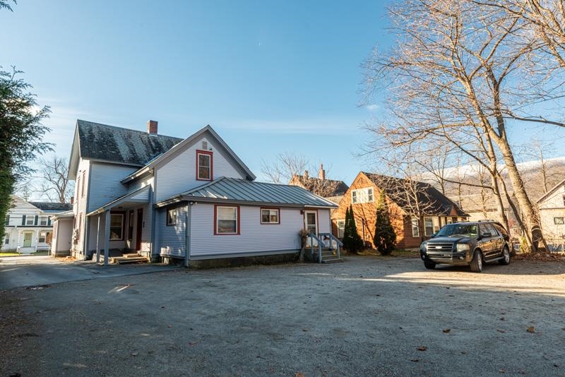 53 Elm Street Manchester, VT 05255 - Photo 11 of 23
