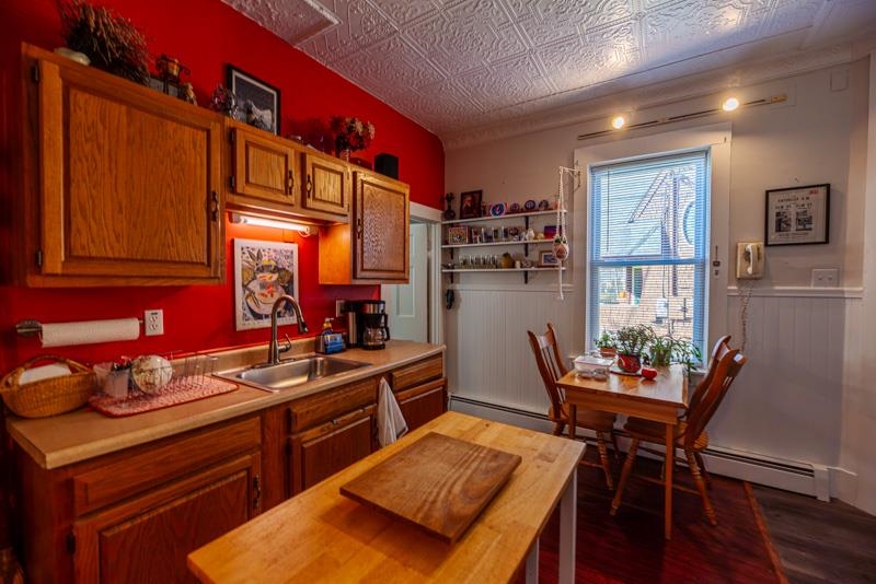 53 Elm Street Manchester, VT 05255 - Photo 14 of 23