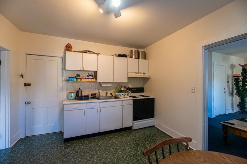 53 Elm Street Manchester, VT 05255 - Photo 18 of 23