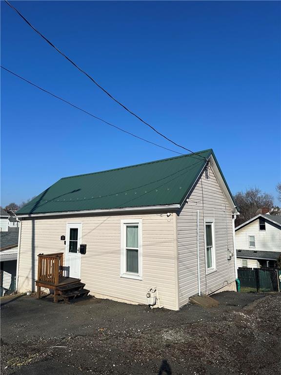 33 Violet Avenue Washington, PA 15301 - Photo 2 of 15