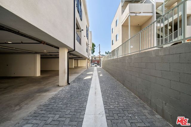 $805,000 | 1624 North Normandie Avenue, Unit D, Los Angeles, CA 90027