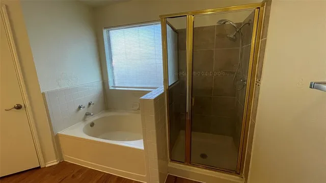 a bathroom with a bathtub