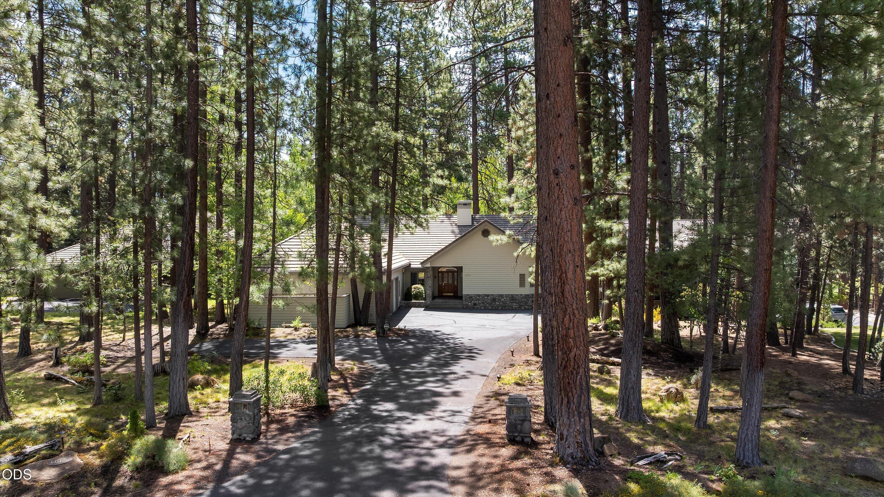 60726 Golf Village Loop Bend, OR 97702 - Photo 53 of 63
