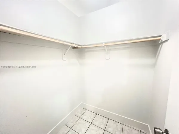 $2,950 | 951 Southwest 7th Street, Unit 4, Miami, FL 33130