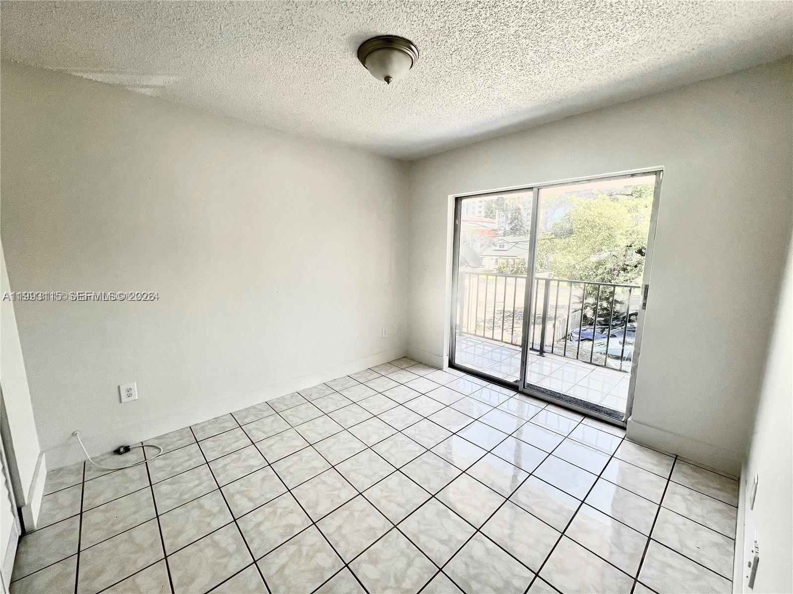 951 Southwest 7th Street, Unit 4 Miami, FL 33130 - Photo 13 of 23