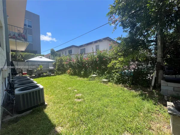 $2,950 | 951 Southwest 7th Street, Unit 4, Miami, FL 33130