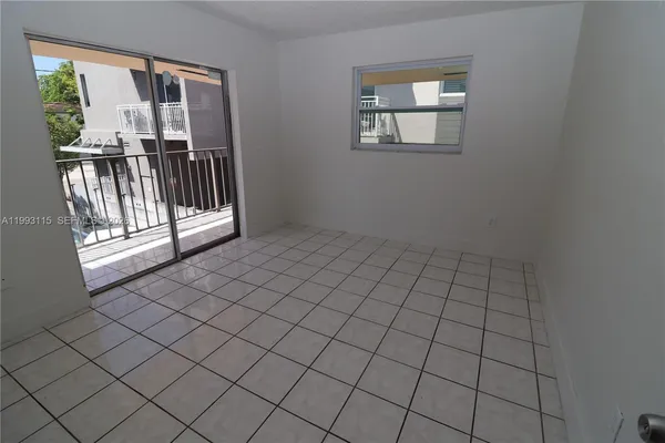 $2,950 | 951 Southwest 7th Street, Unit 4, Miami, FL 33130