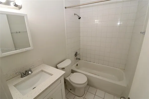 $2,950 | 951 Southwest 7th Street, Unit 4, Miami, FL 33130