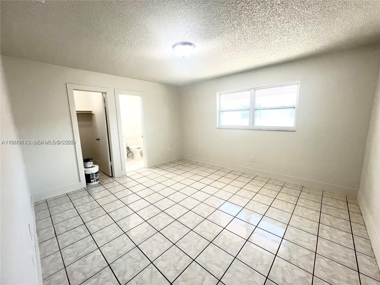 951 Southwest 7th Street, Unit 4 Miami, FL 33130 - Photo 5 of 23