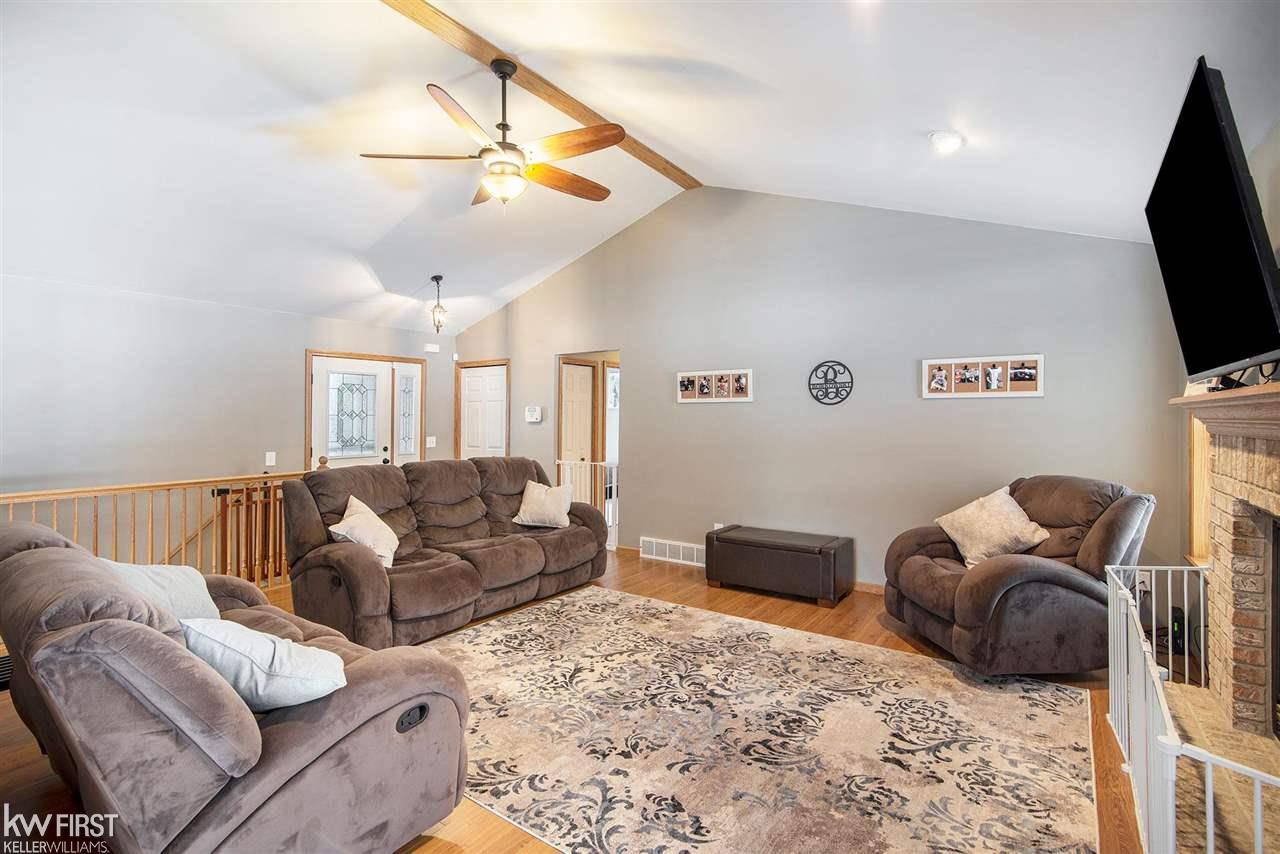 7063 Gillette Road Flushing, MI 48433 - Photo 10 of 42