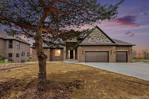 $799,900 | 68503 Lake Angela Pointe, Richmond, MI 48062