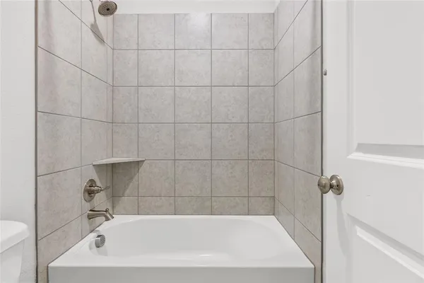 $900 | 6820 Topaz Drive, Greenville, TX 75402