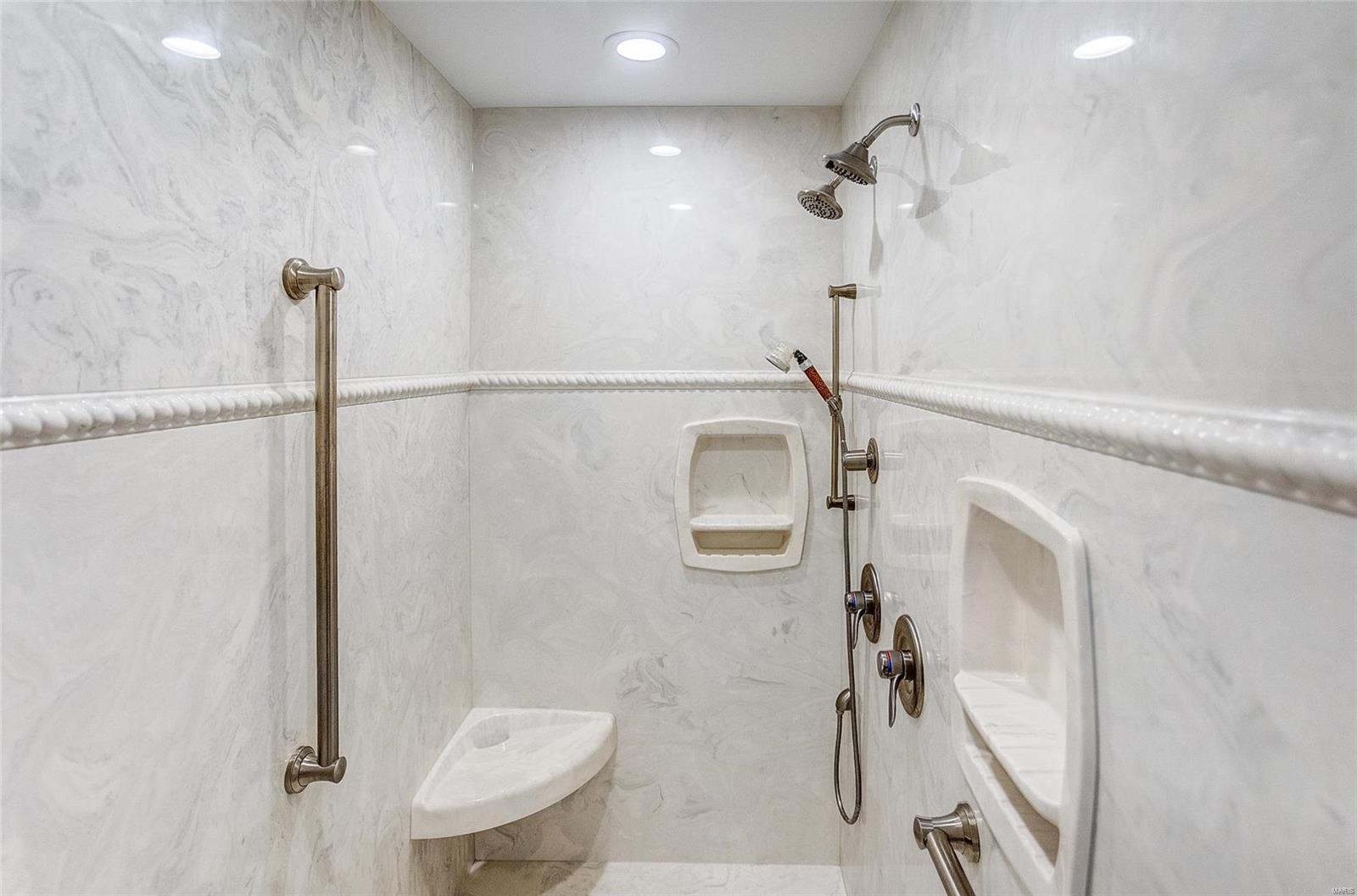 1307 Stonefield Drive Waterloo, IL 62298 - Photo 24 of 33