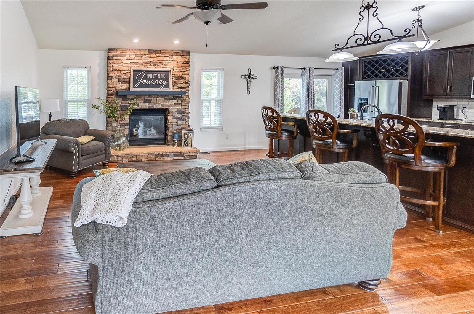 1307 Stonefield Drive Waterloo, IL 62298 - Photo 7 of 33