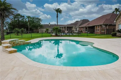 $514,900 | 316 West Honors Point Court, Slidell, LA 70458
