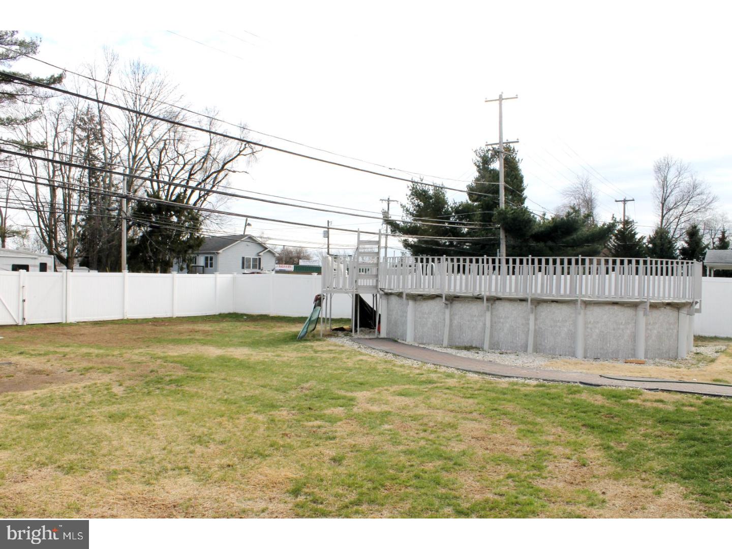 14 Oldbrook Road Levittown, PA 19057 - Photo 8 of 9 View in Back