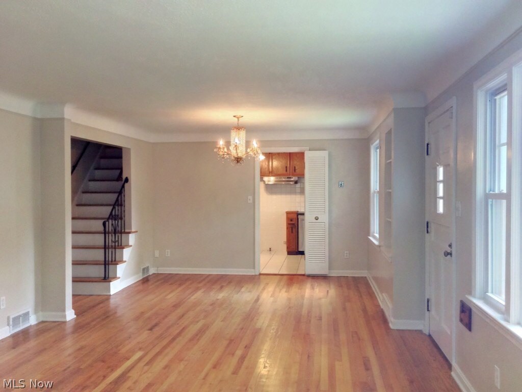 922 Englewood Road Cleveland Heights, OH 44121 - Photo 6 of 35