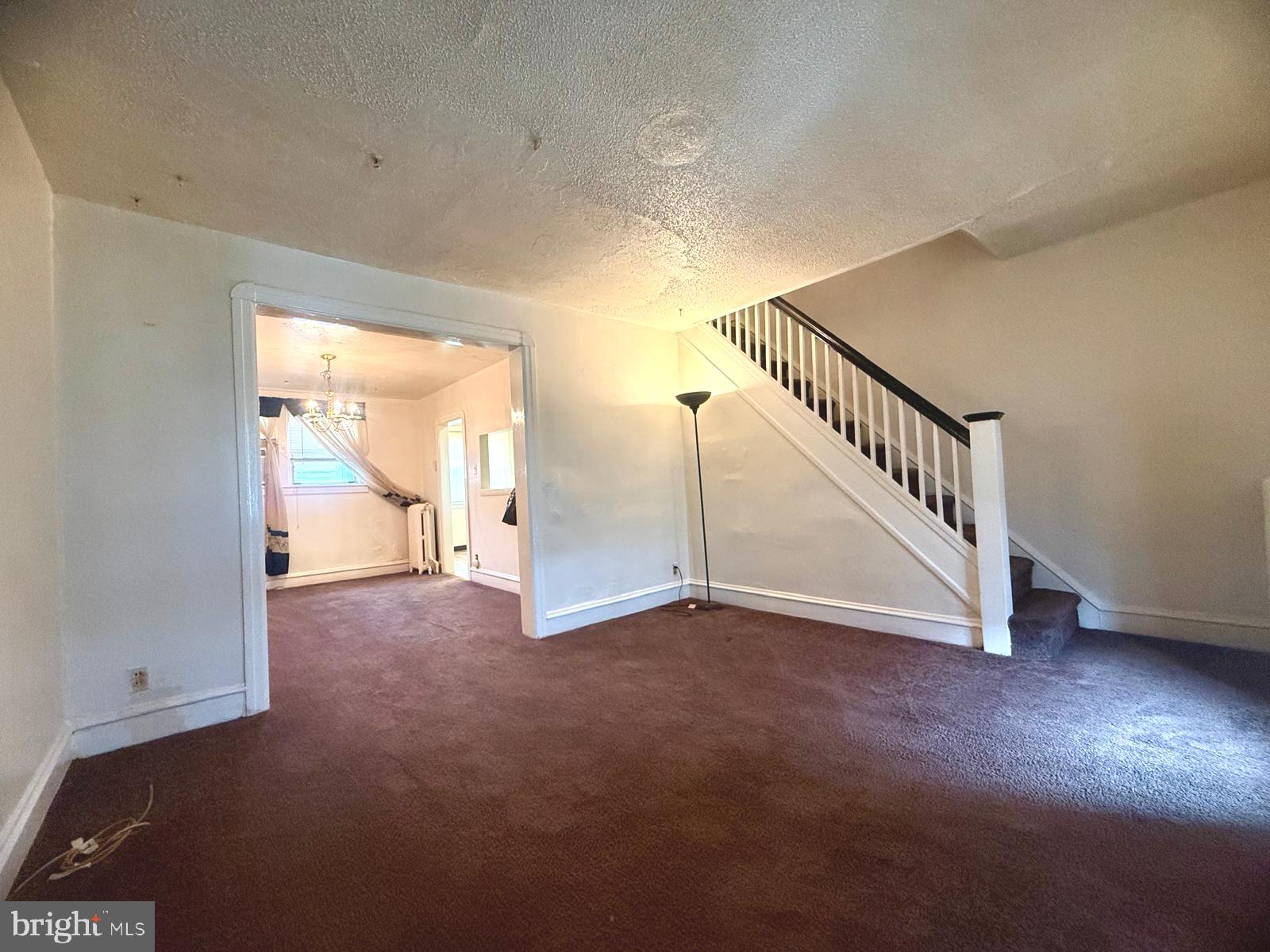 549 Littlecroft Road Upper Darby, PA 19082 - Photo 6 of 26 Living Room