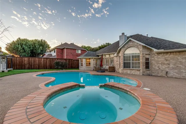 $450,000 | 25 Cimarron Drive, Trophy Club, TX 76262