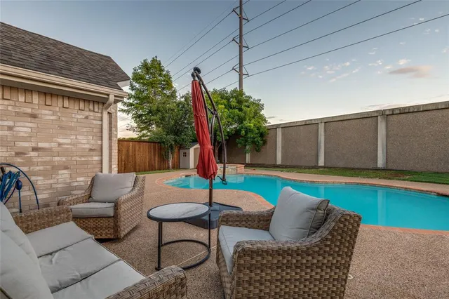 $450,000 | 25 Cimarron Drive, Trophy Club, TX 76262