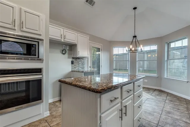 $450,000 | 25 Cimarron Drive, Trophy Club, TX 76262