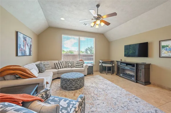 $650,000 | 3710 Williams Trace Drive, Bryan, TX 77808