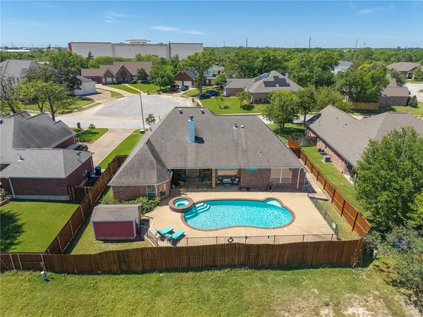 $650,000 | 3710 Williams Trace Drive, Bryan, TX 77808