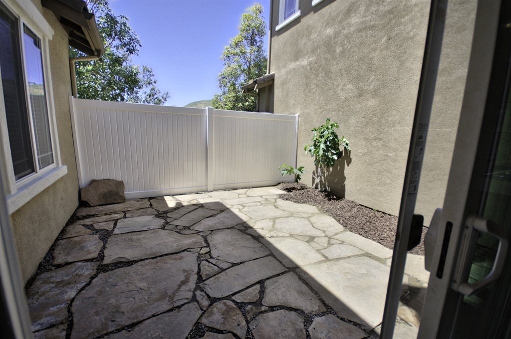 320 Borden Road San Marcos, CA 92069 - Photo 8 of 16