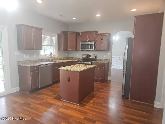 $2,000 | 314 Old Snap Dragon Court, Jacksonville, NC 28546