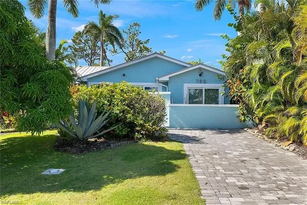 $8,500 | 792 108th Avenue North, Naples, FL 34108