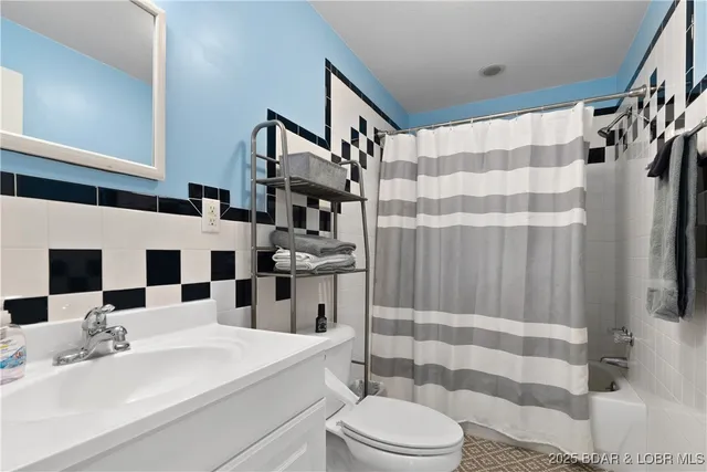 $599,900 | 31151 Eastside Drive, Rocky Mount, MO 65072