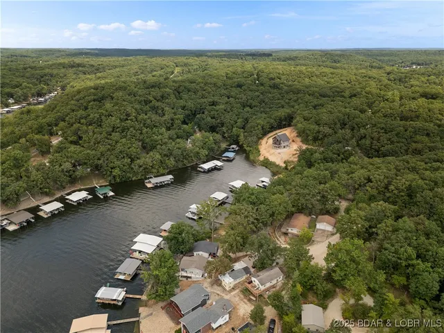 $599,900 | 31151 Eastside Drive, Rocky Mount, MO 65072