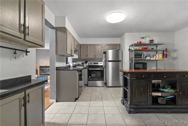 $599,900 | 31151 Eastside Drive, Rocky Mount, MO 65072