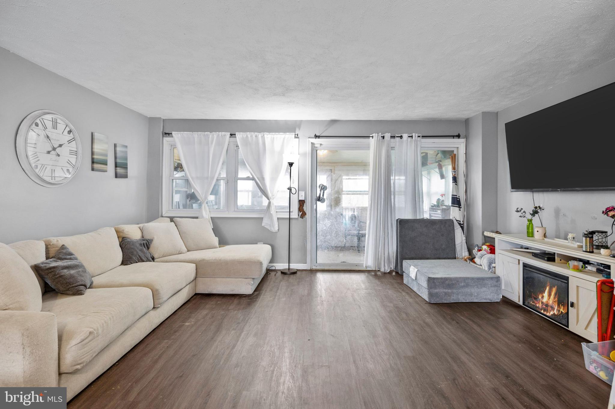 4121 Farmdale Road Philadelphia, PA 19154 - Photo 11 of 28 Gallery Image 11