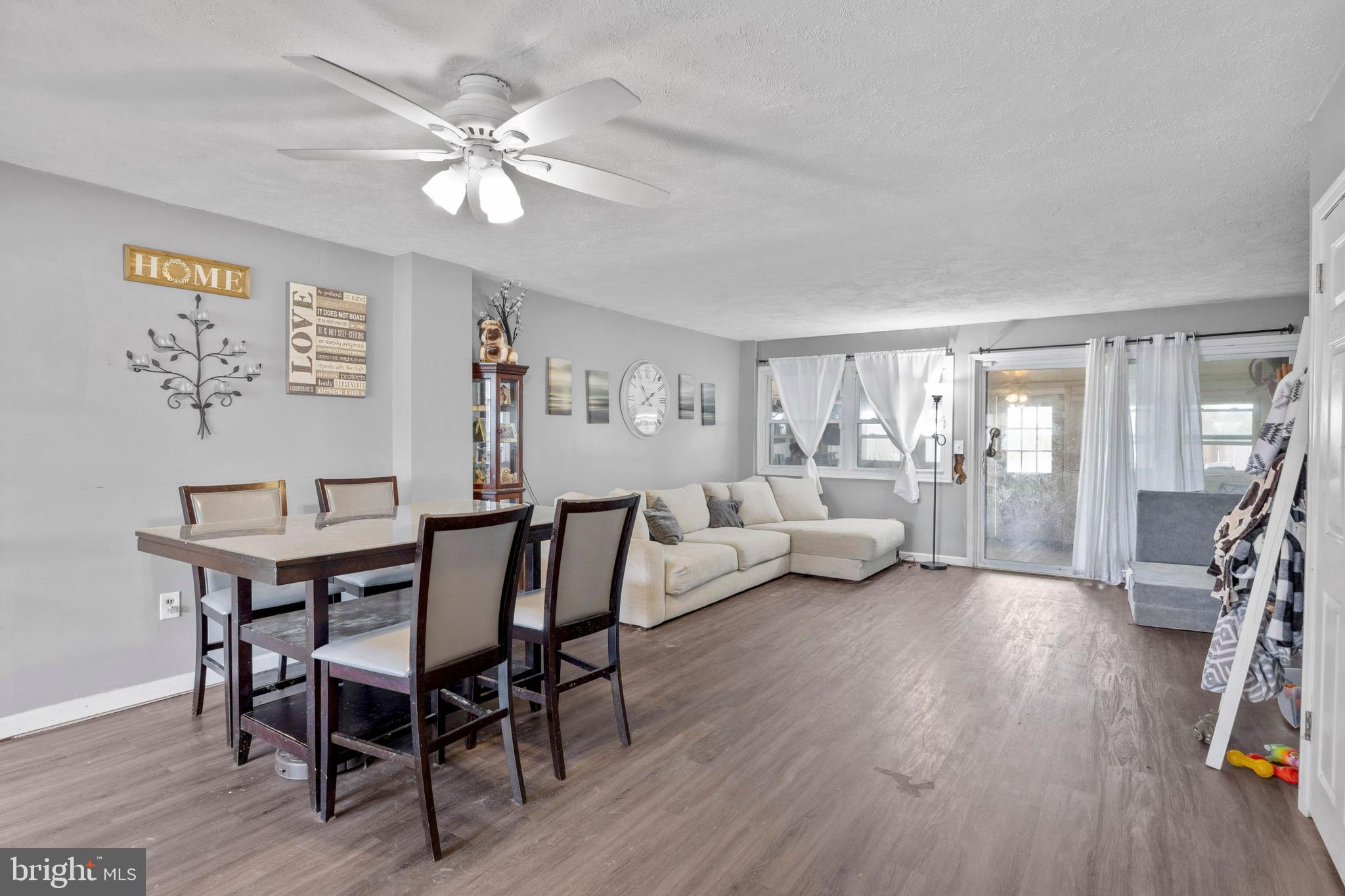4121 Farmdale Road Philadelphia, PA 19154 - Photo 8 of 28 Gallery Image 8