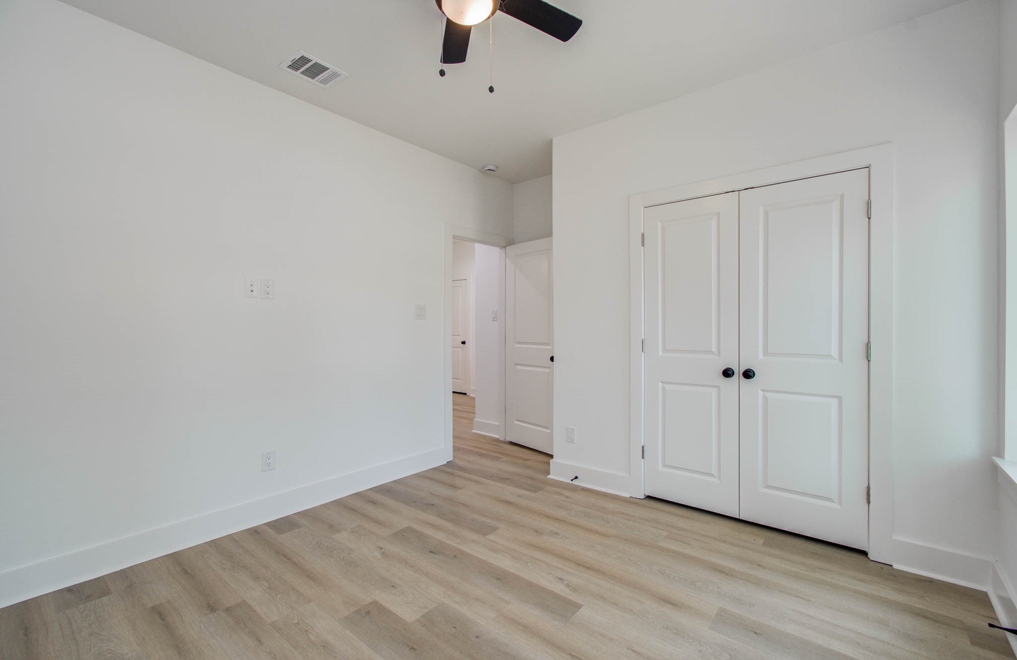 1802 Rollingwood Drive Huntsville, TX 77340 - Photo 28 of 38 a view of an empty room
